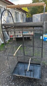 Prodám větší klec na  amazoňana atd