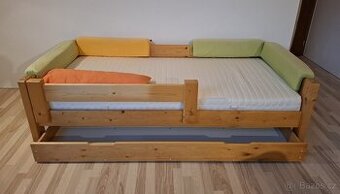 Dětská postel z masivního dřeva 90/200