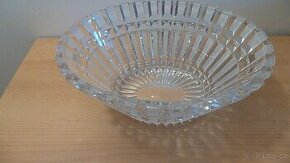 velká hluboká broušená mísa