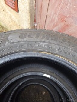 4 ks zimní pneu 205/65/16C Goodyear 7.3 mm