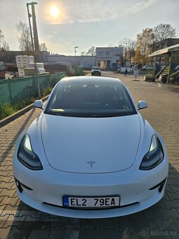 Tesla model 3 standart range  plus