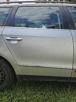 Dveře pravé zadní VW Passat B6 kombi LA7W stříbrný