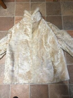 kožíšek krásný módní pravý dívčí kožich