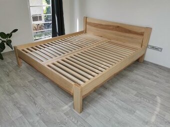 Nová jasanová postel