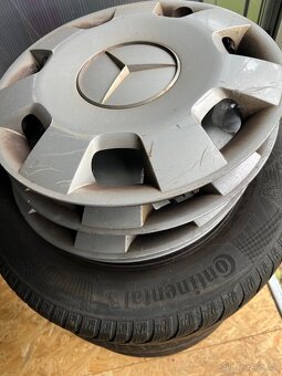 195/65R15 zimní, poklice