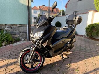 Yamaha X-MAX 125 MOMODESIGN