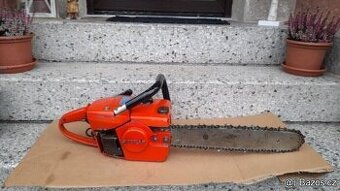 Stará historická motorová pila Dolmar 118