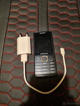 Prodám tlačítkový Samsung