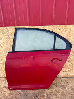 82. LEVÉ ZADNÍ DVEŘE ŠKODA RAPID