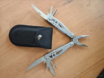 Multifunkční kleště s pouzdrem
