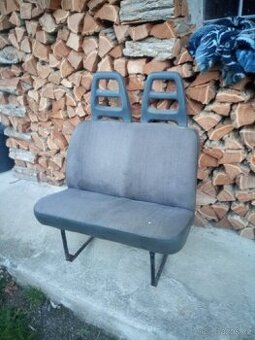 Ford transit sedadlo