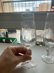 Dvě skleničky na sekt