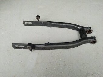 Zadní vidlice, kyvka Jawa