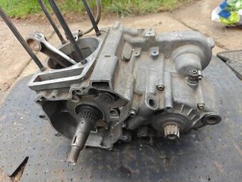 Husqvarna 610 / 410 - spodek motoru