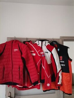 Lyžařské závodní bundy, vesty, kraťasy, rukavice