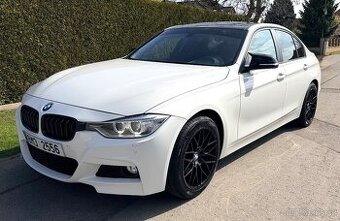 BMW 3 F30 M-paket,11/2014,103000KM AUTOKLIMA, NAVI,CARPLAY