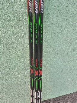Juniorská hokejka Bauer Nexus (30 Flex, zahnutí P92)