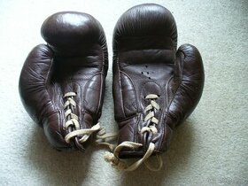 Stare sberatelske-boxerske rukavice-2.. - 1