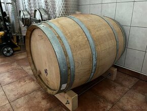 dubový sud na víno