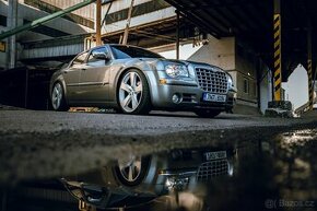 Chrysler 300C V8 5.7 HEMI facelift 22" ALU Startech