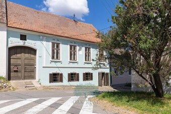 Prodej historické usedlosti, o velikosti 200 m2, na pozemku