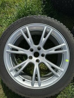 Sada 19″ kol Gemini a zimních pneumatik - Tesla Y