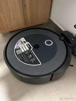 Robotický vysavač irobot i5 Roomba zánovní