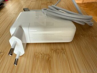 Apple nabíječka 140W originál , nepoužívaná