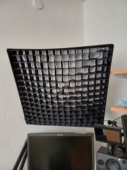 Softbox LFH 60x60 cm s voštinou, adaptér Bowens - 1