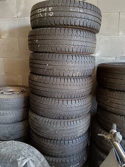 Pneu Michelin agilis nové nová 215/70 R15 C
