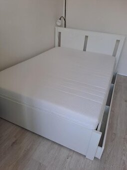 Postel IKEA bílá