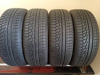 Hankook Winter Icept evo 2 205/60 R16 92H 7,5 mm