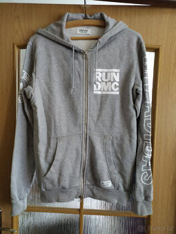 BAVLNĚNÁ MIKINA S KAPUCÍ A KAPSAMI ADIDAS VEL.42