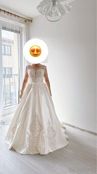 Č. 005 svatební šaty nové z menší vlečkou