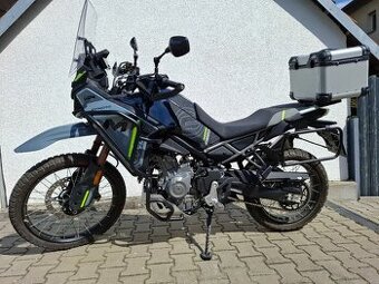 CF Moto 450 MT
