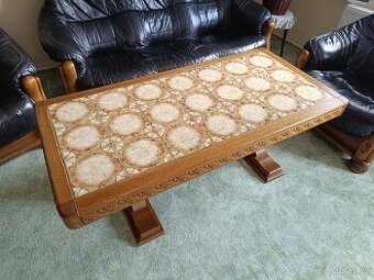 KONFERENČNÍ  STOLEK MASIV