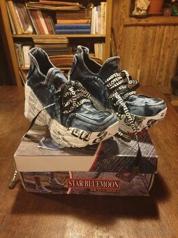 DÁMSKÉ JEANS TENISKY/BOTY  40