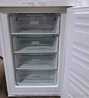Mrazák 4 šup. Miele.