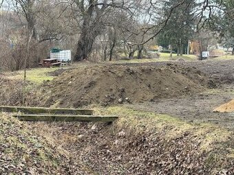 Hlína za odvoz (cca 30m3) - 1