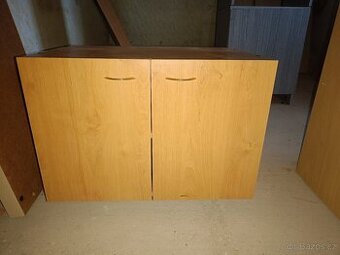 Skříňka na kolečkách 700 x 470 x 520 mm dekor olše