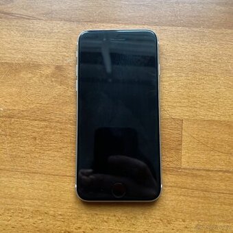 Apple iPhone SE 2022 64GB bílý