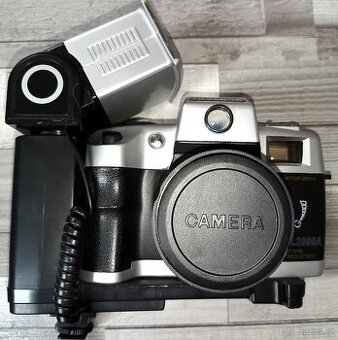 Analogový fotoaparát Olympia DL2000A s bleskem a taškou