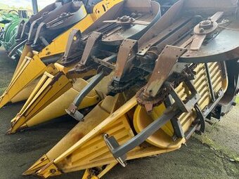 Kukuřičný adaptér Fantini 8x75 pro sklízecí mlátička Claas,