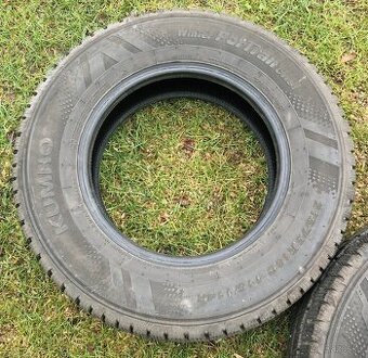 Kumho 215/75 R16 C 116 R Zimní  2 ks DOT 22