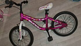 Dívčí jízdní kolo
