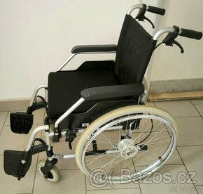 Invalidní vozík mechanicky