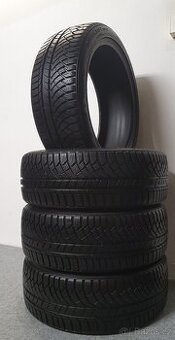 4x ZÁNOVNÍ 215/45 R18 Zimní pneu Kumho Wintercraft WP72 - 1
