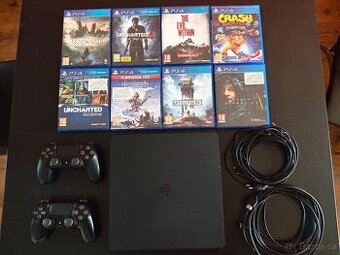 PlayStation 4 1Tb, dva ovladače , 8 her