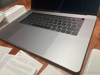 MacBook Pro 2,2 GHz 6-Core Intel i7, 16GB DDR4, 2018