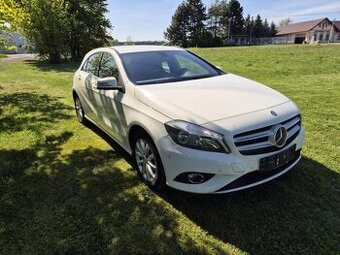 Prodám Mercedes-Benz Třídy A 1.6I 90KW - AUT.KLIMATIZACE